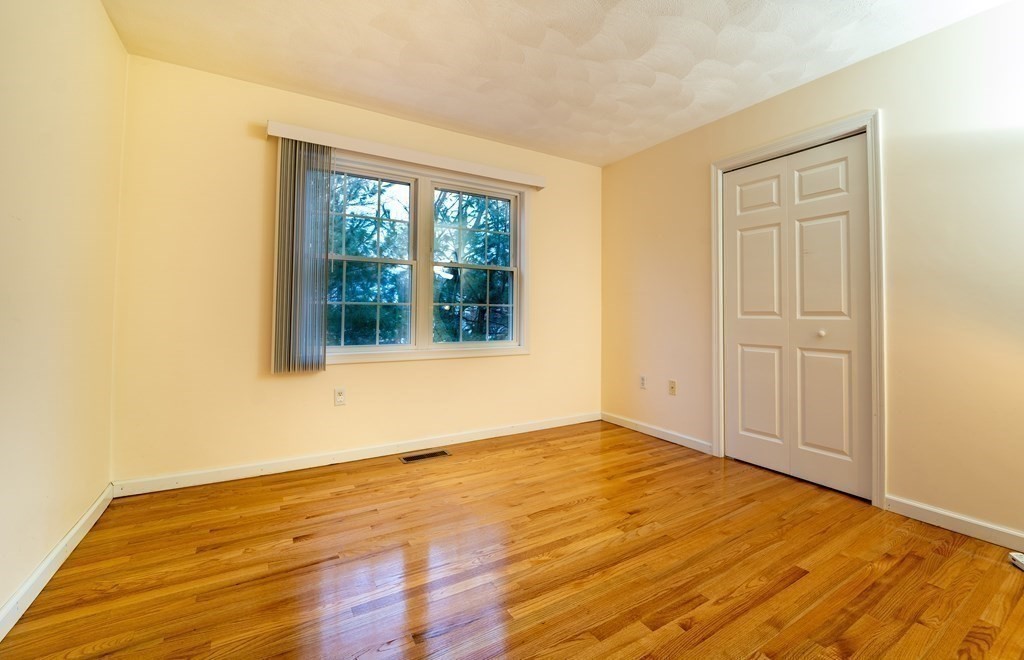 555 Main St # 15