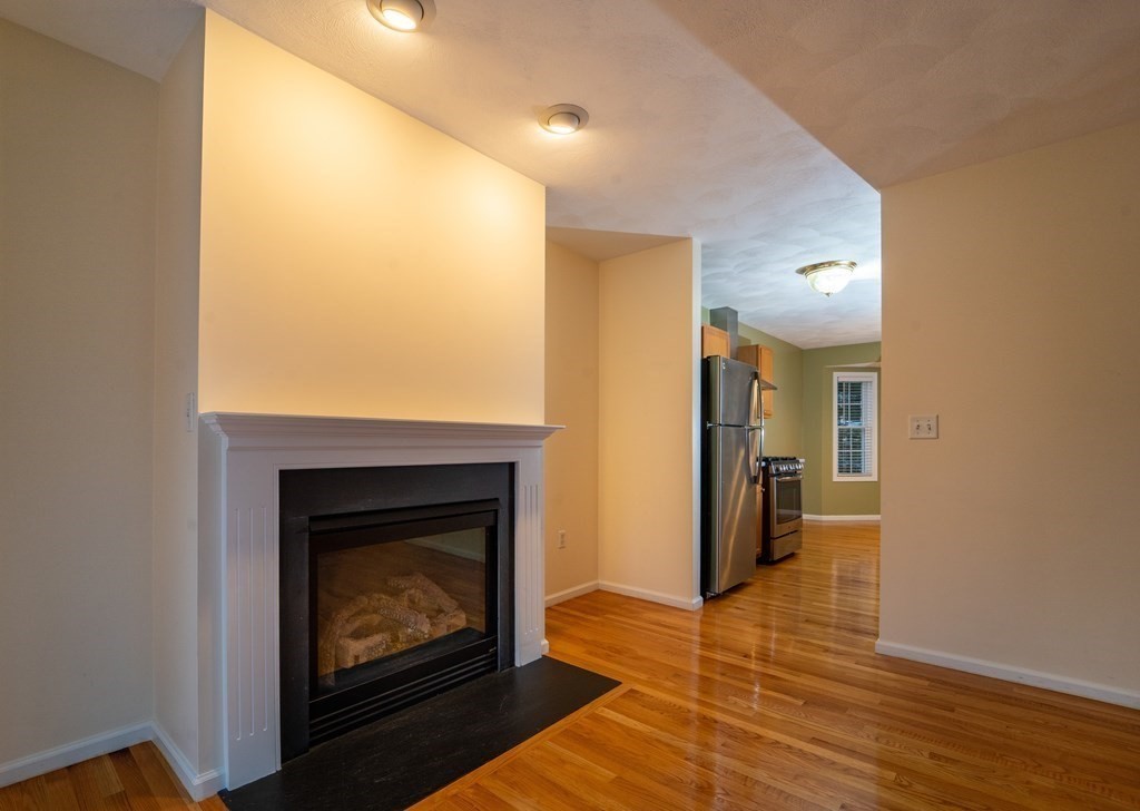 555 Main St # 15