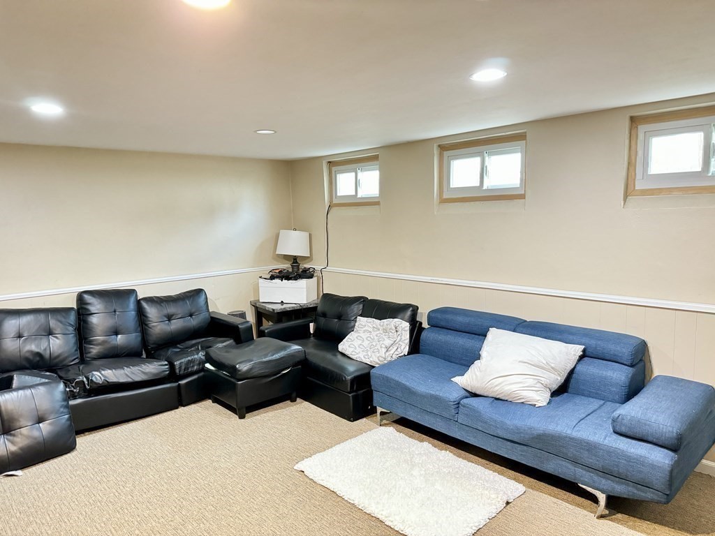 14 Fuller Rd