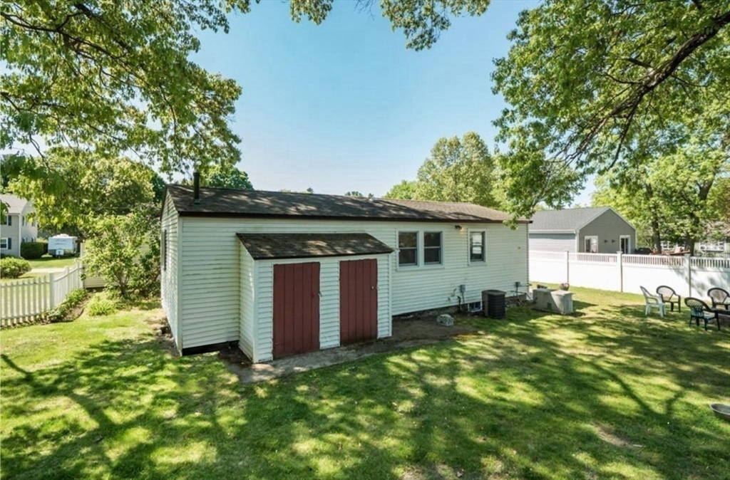 14 Fuller Rd