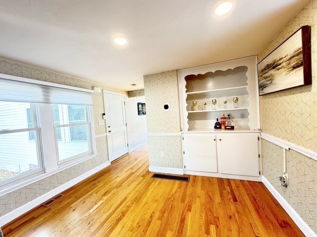 14 Fuller Rd