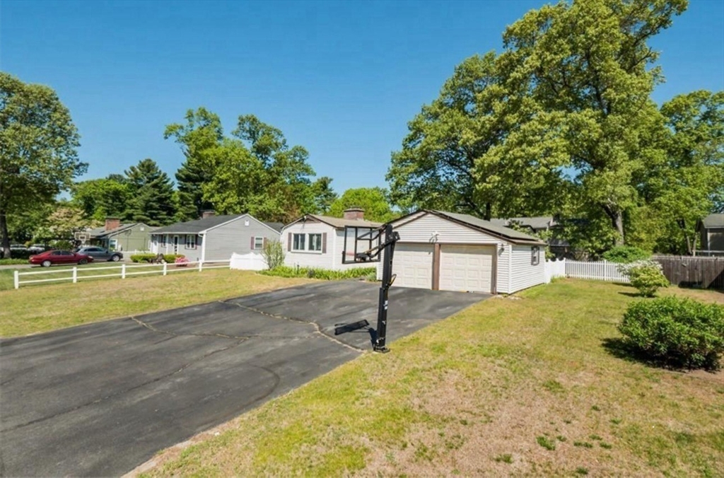 14 Fuller Rd
