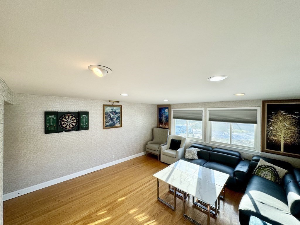 14 Fuller Rd