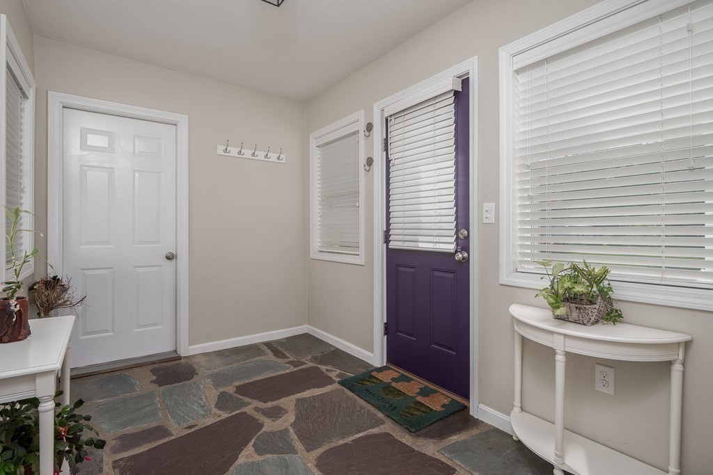 14 Fuller Rd