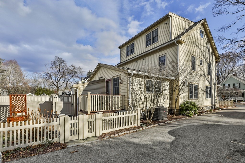 1846 Main St # 1846
