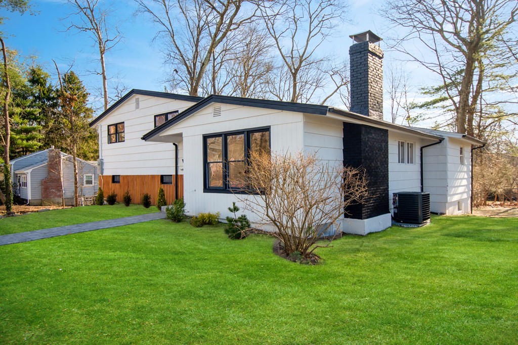 12 Mayfair St