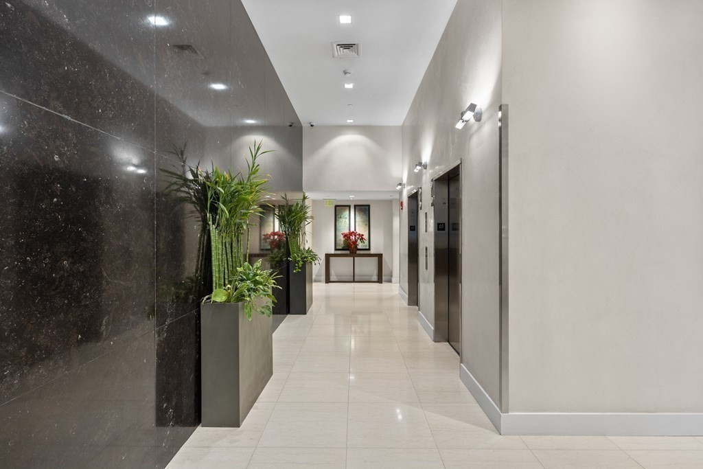 80 Broad St # 203
