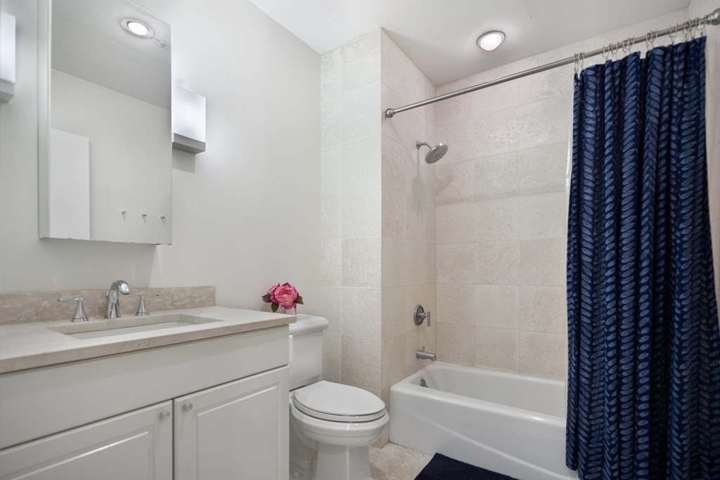 80 Broad St # 203