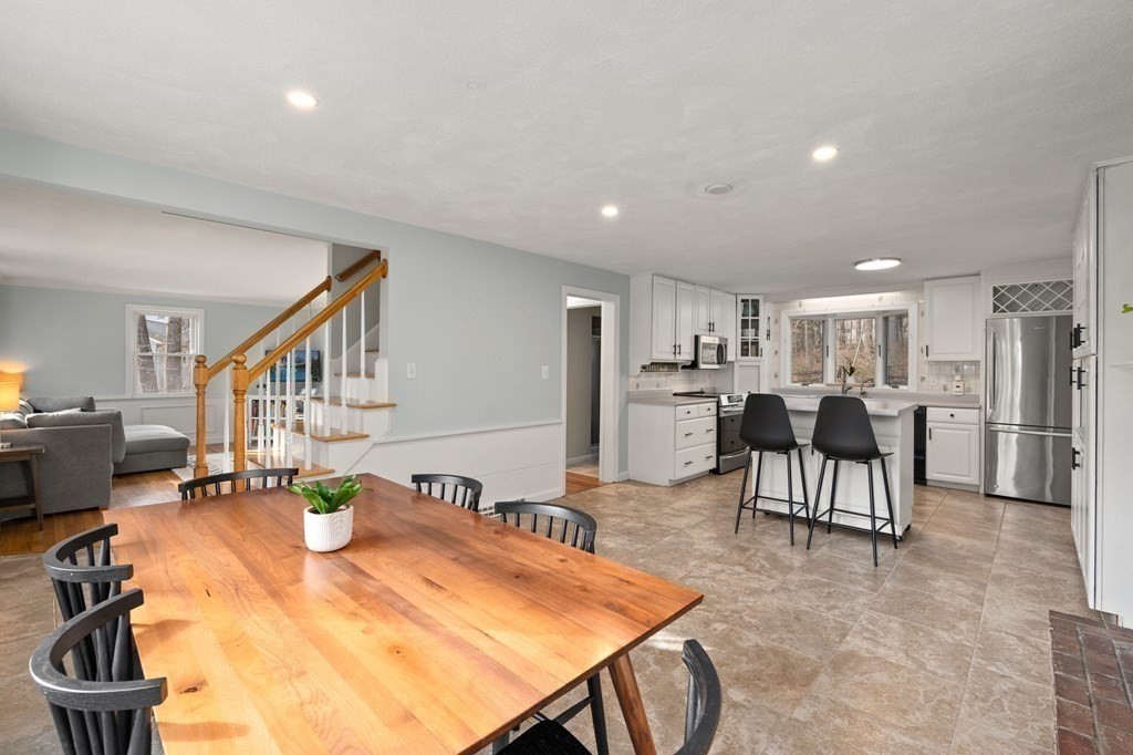 8 Bridle Rd