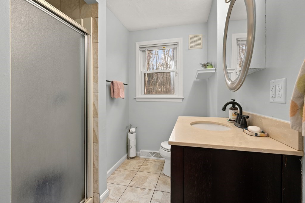 8 Bridle Rd
