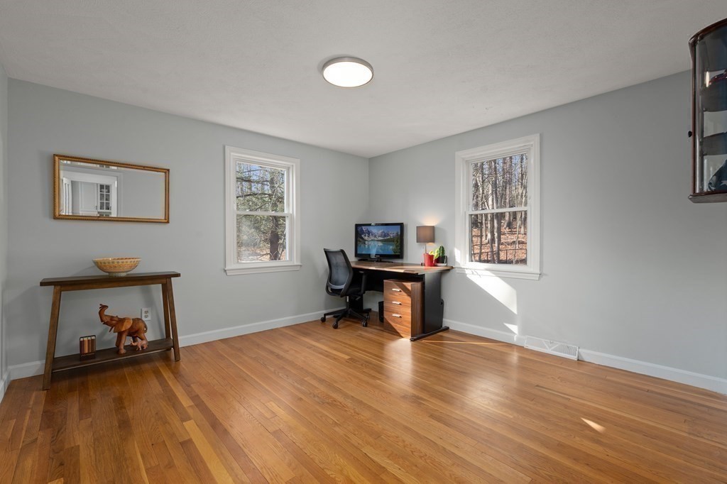 8 Bridle Rd