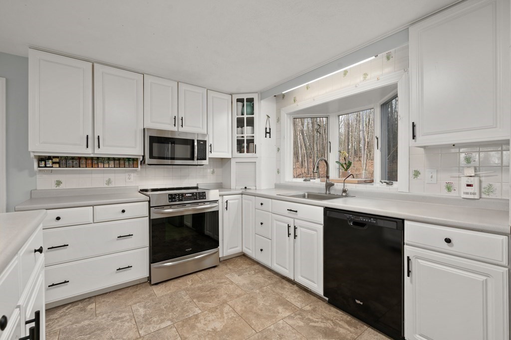 8 Bridle Rd