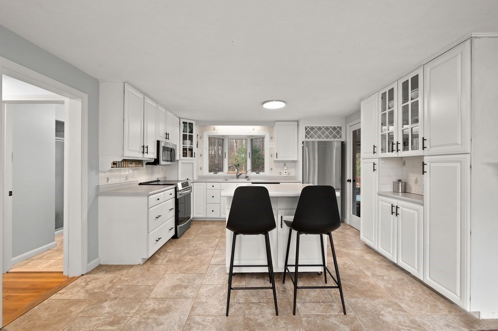 8 Bridle Rd