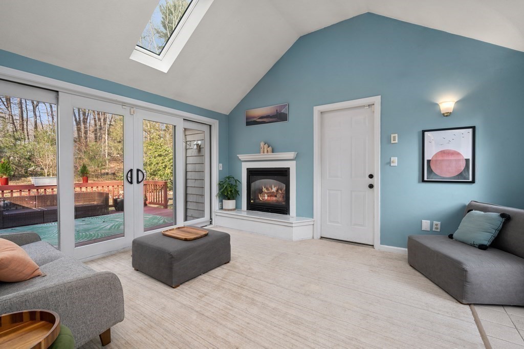 8 Bridle Rd