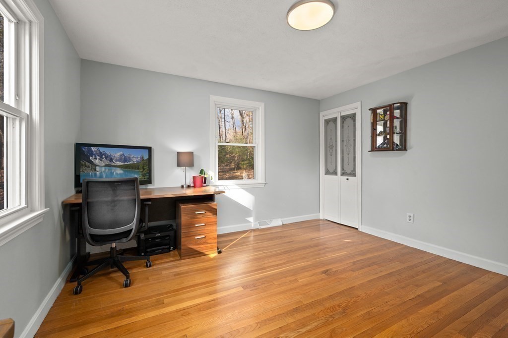 8 Bridle Rd
