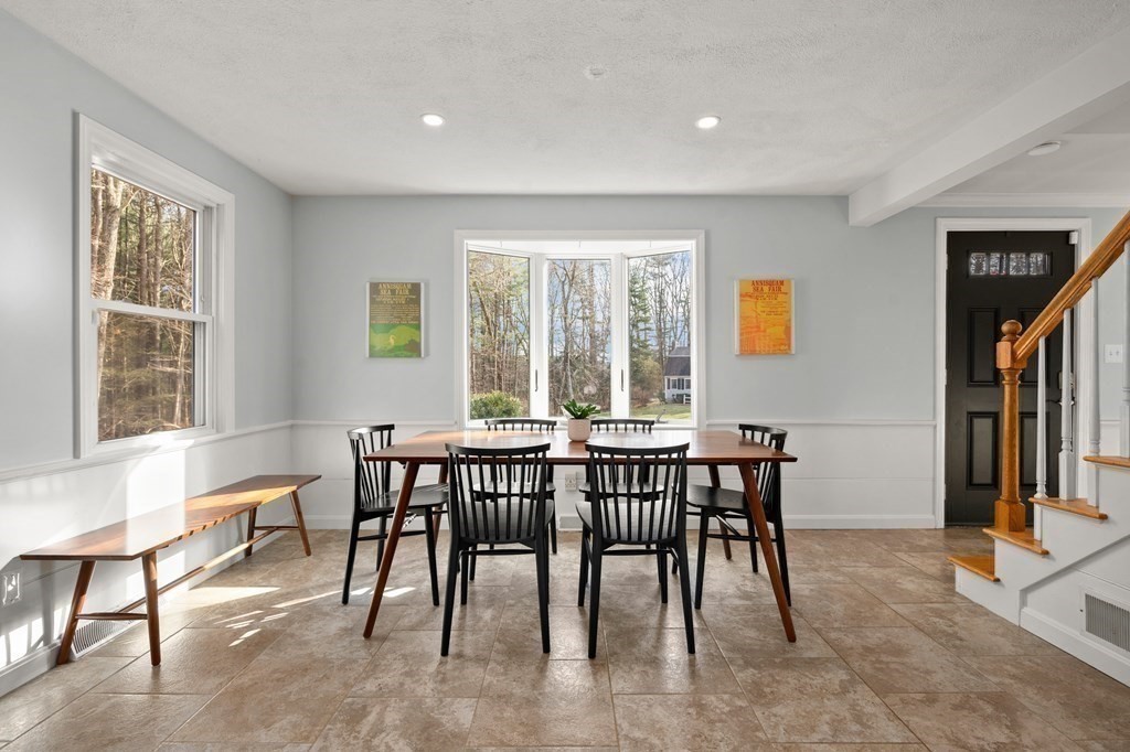 8 Bridle Rd
