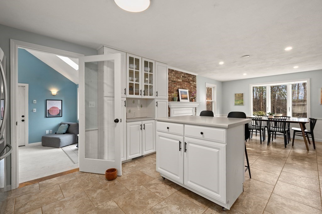8 Bridle Rd