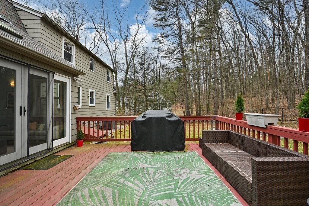 8 Bridle Rd