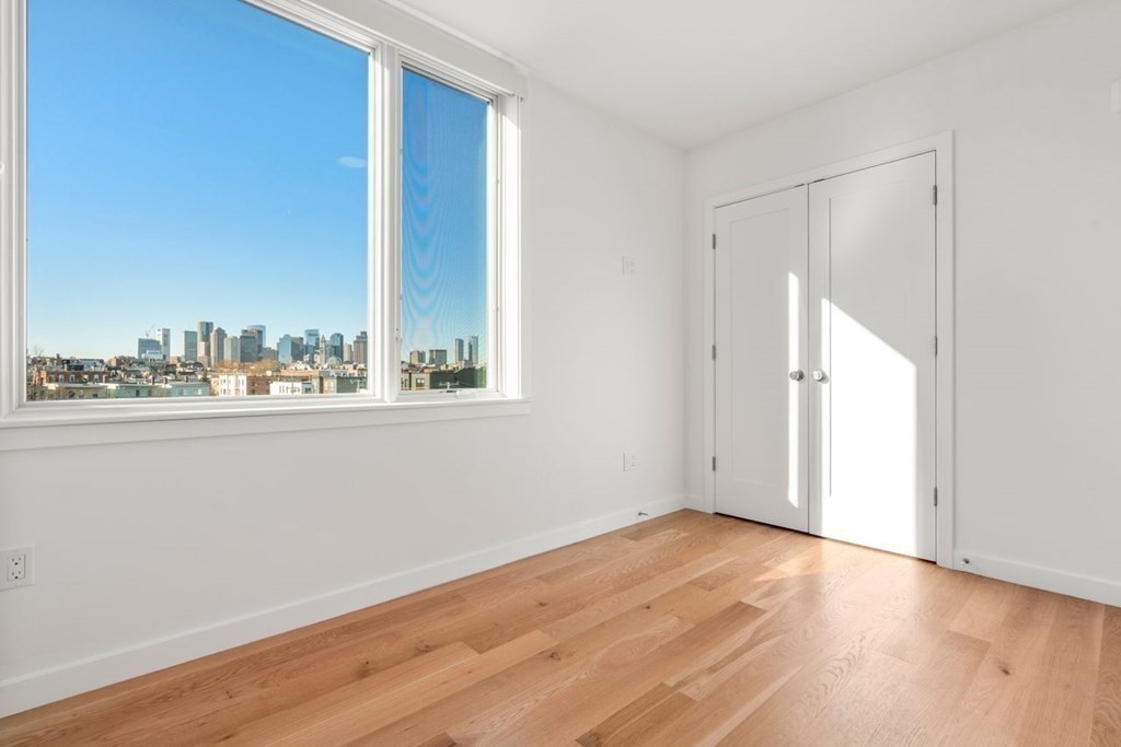 175 Gove St # 2R