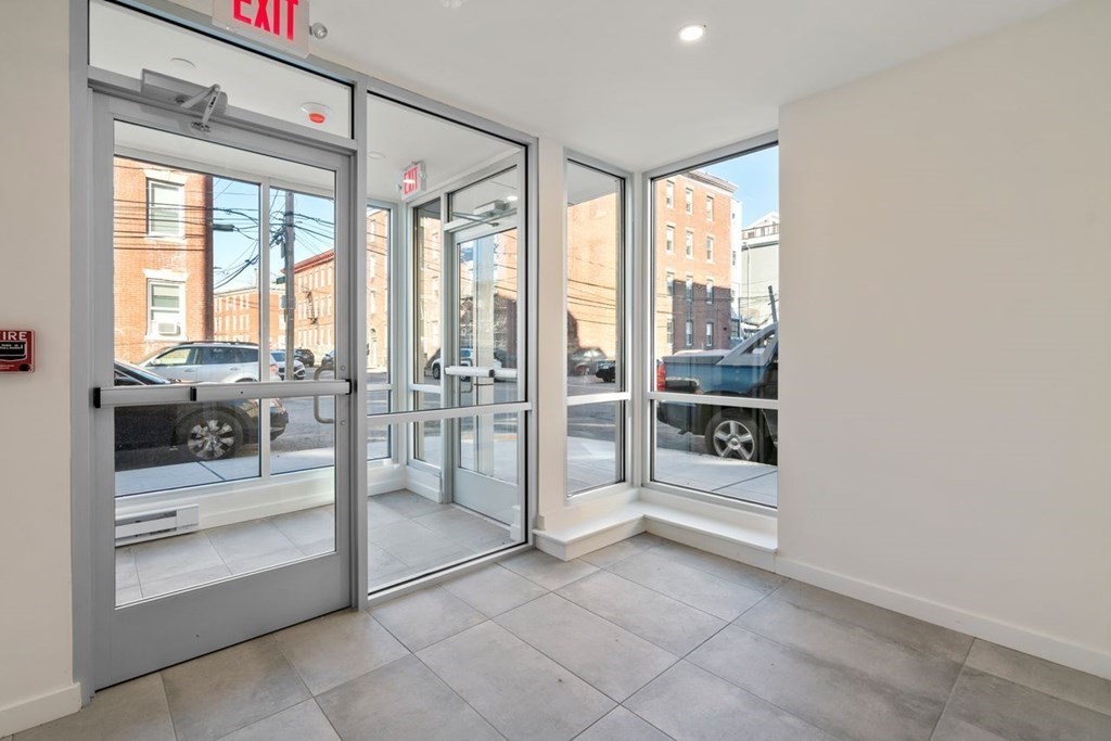 175 Gove St # 2R