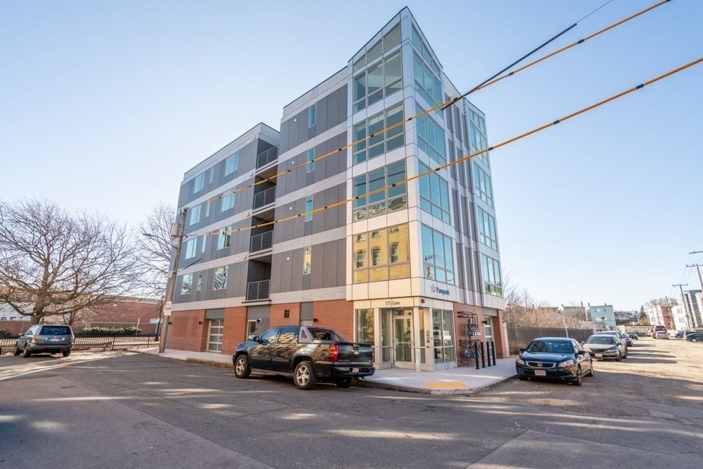 175 Gove St # 2R