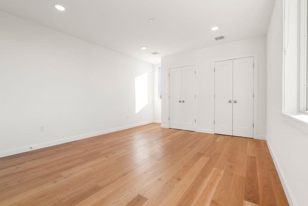 175 Gove St # 2R