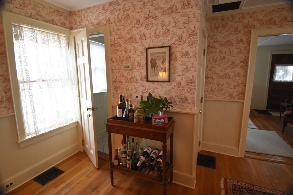 115 S Main St