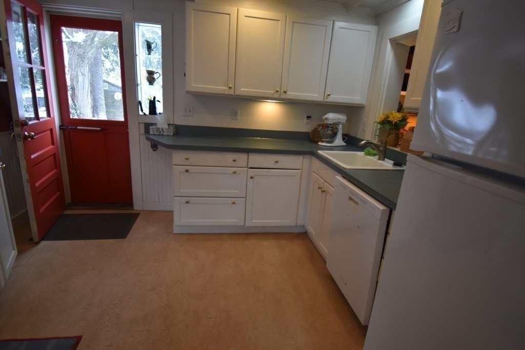 115 S Main St