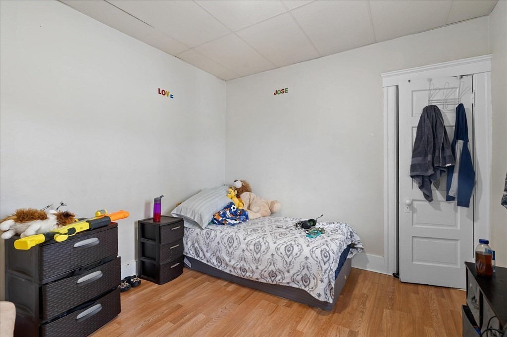 10 Lawnfair St