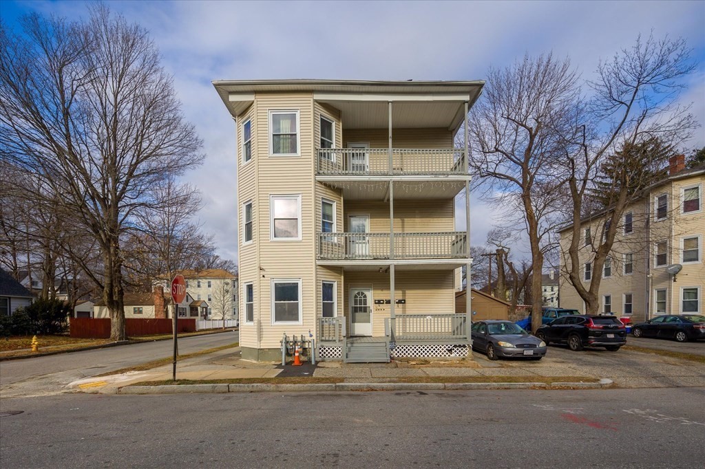 10 Lawnfair St