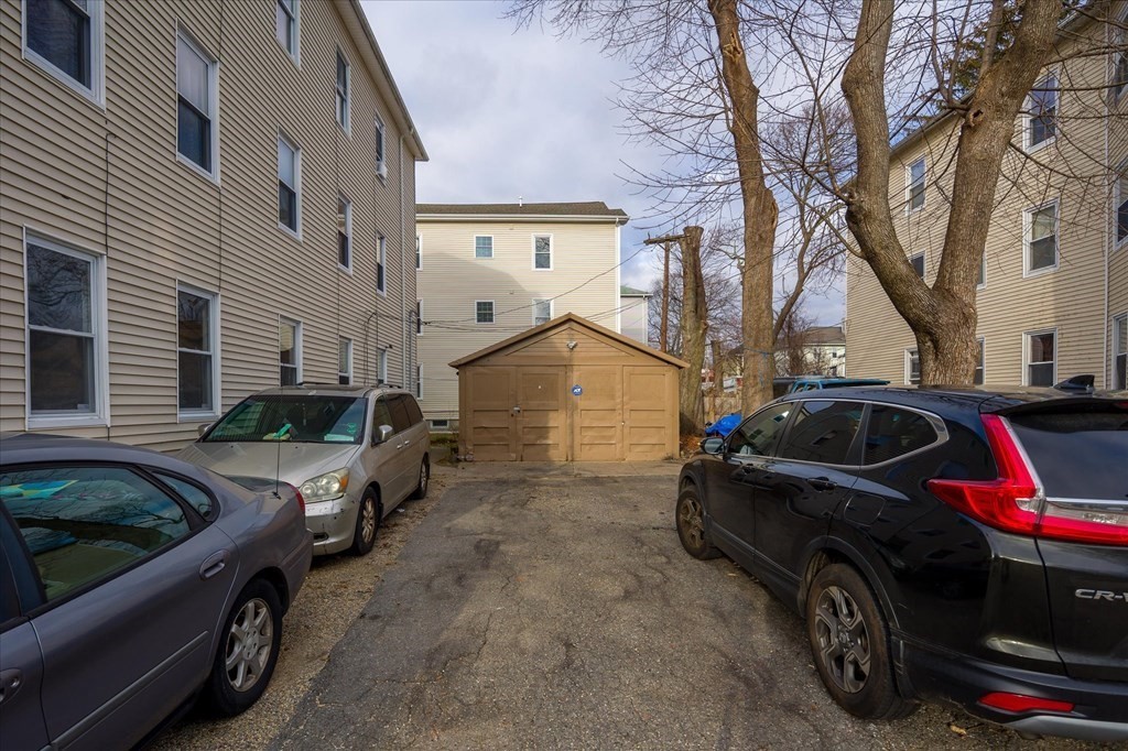 10 Lawnfair St