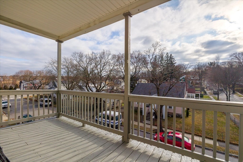 10 Lawnfair St