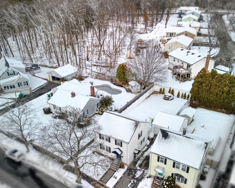 65 Brewster Rd