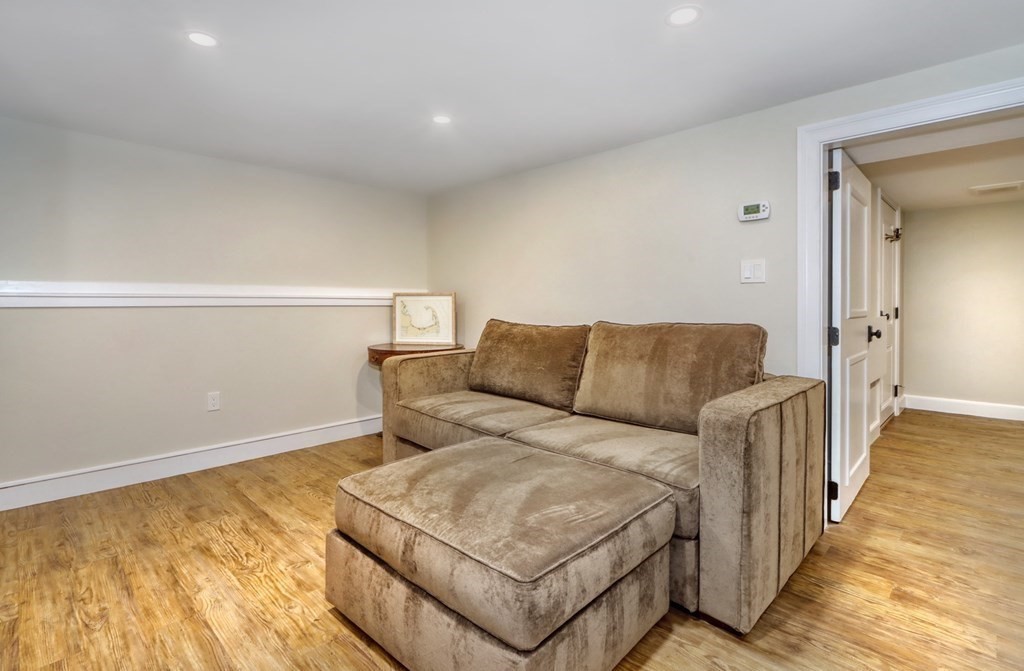 65 Brewster Rd