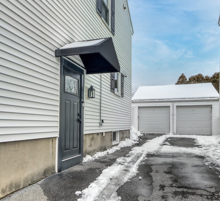 65 Brewster Rd