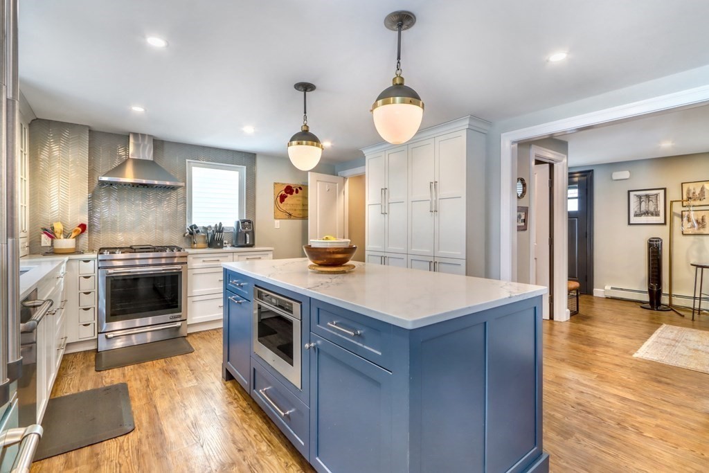 65 Brewster Rd