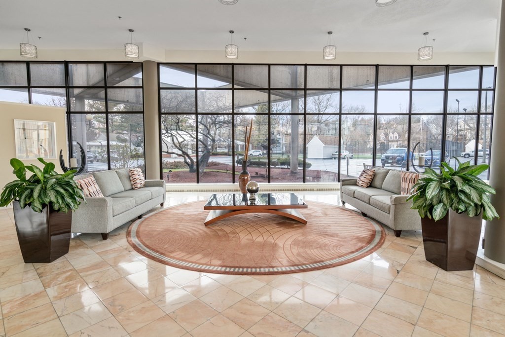 250 Hammond Pond Pkwy # 1406N