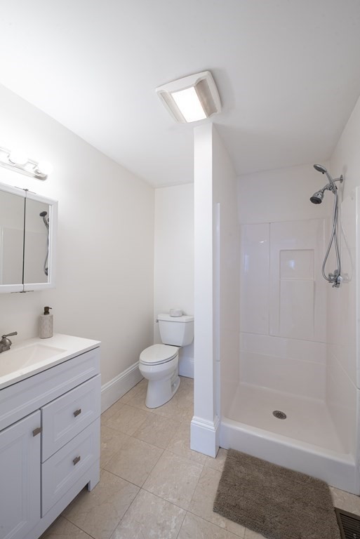 146 Lincoln Rd Unit: A