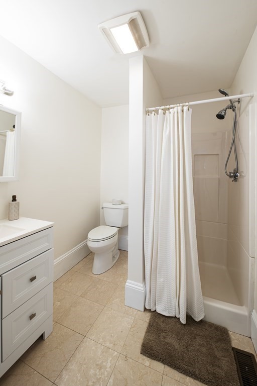 146 Lincoln Rd Unit: A