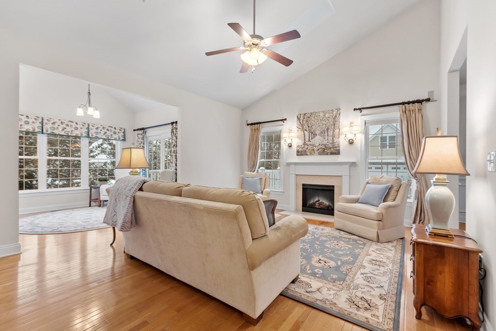 30 Pondside Dr # 30