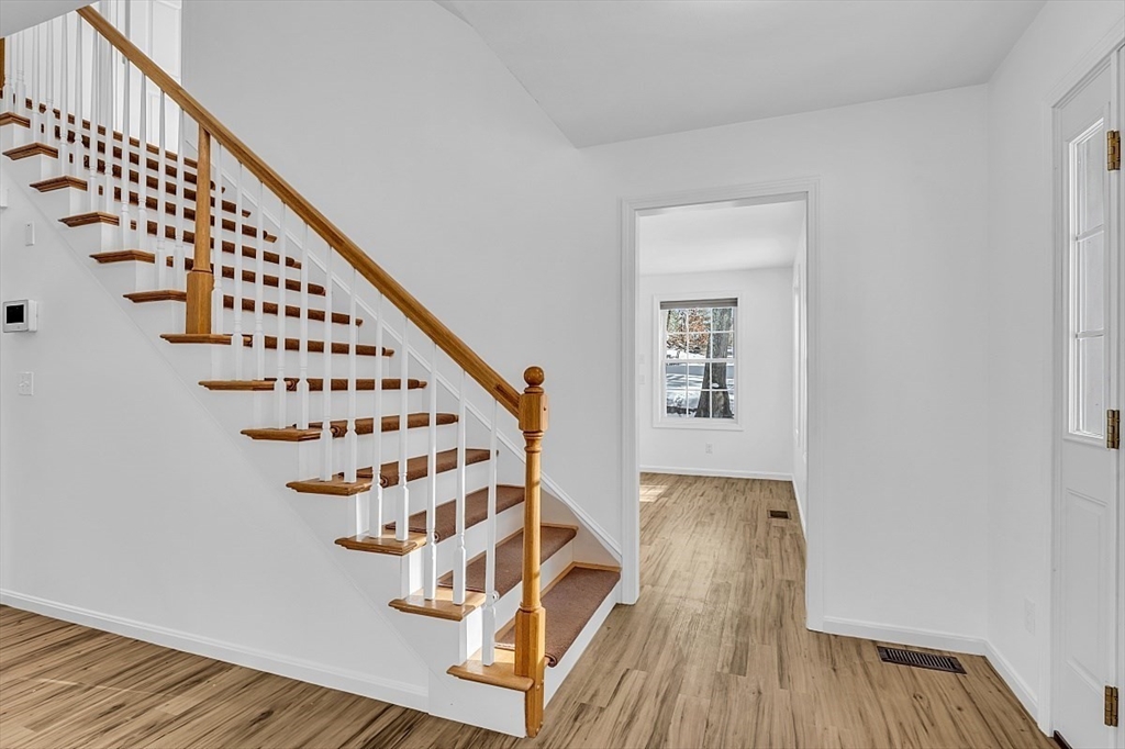 194 Leslie Rd