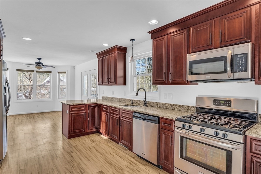 194 Leslie Rd