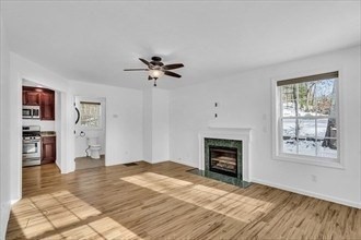 194 Leslie Rd
