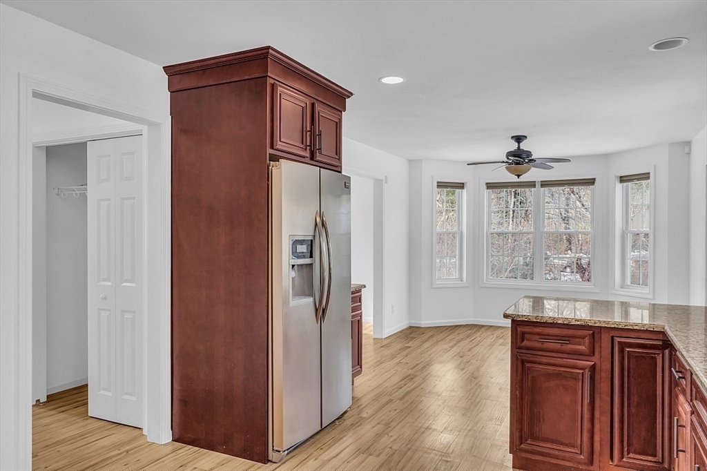 194 Leslie Rd