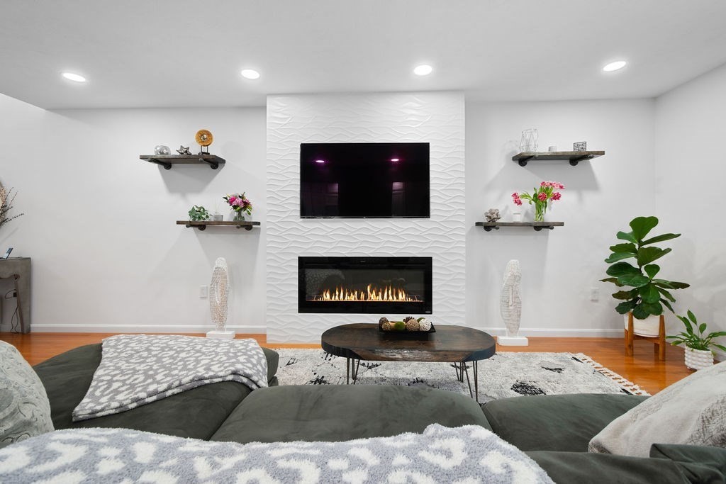 12 Alden Drive # 12