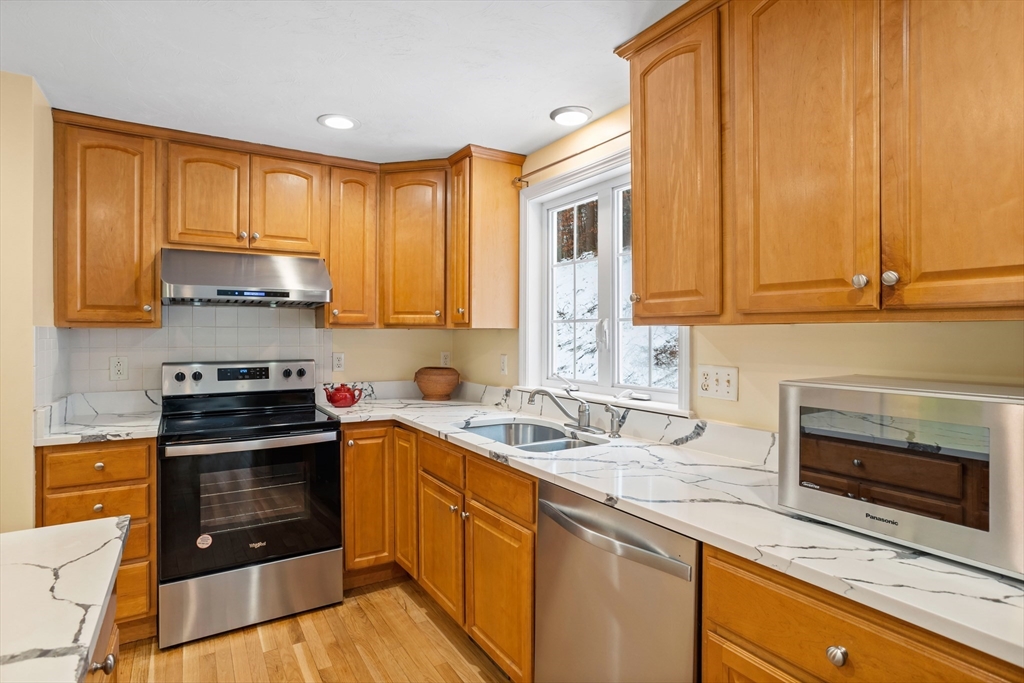 65 Joyce Ln
