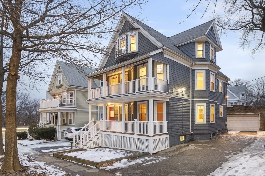 127-129 Fresh Pond Pkwy