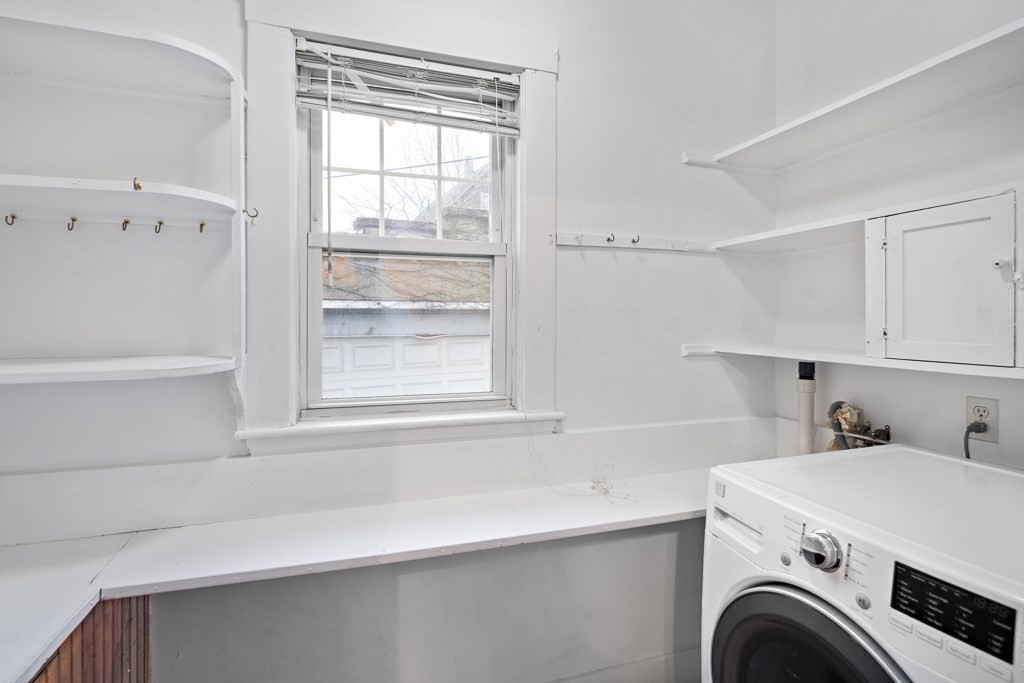 127-129 Fresh Pond Pkwy