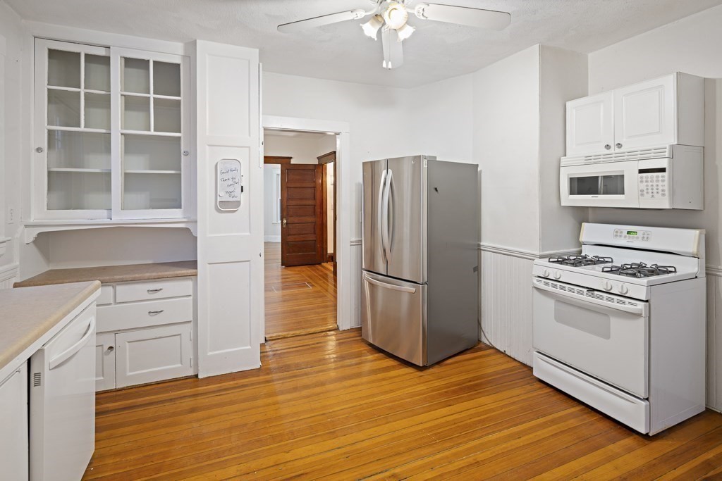 127-129 Fresh Pond Pkwy
