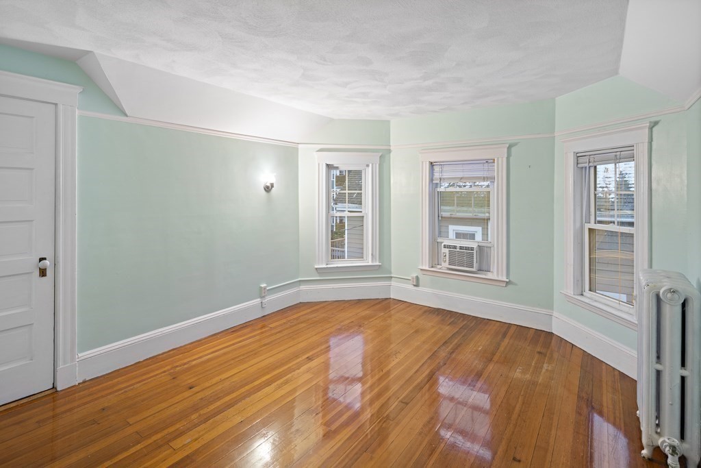 127-129 Fresh Pond Pkwy